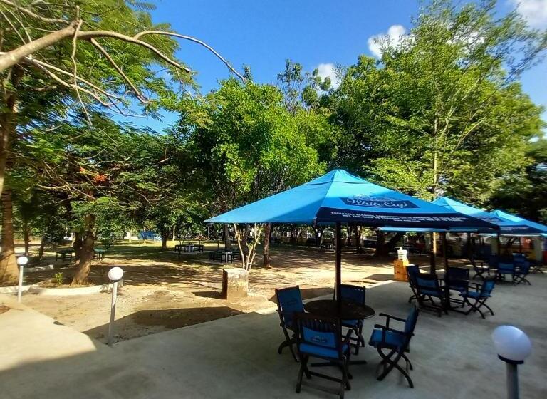 Hotel Maasai Barracks Resort