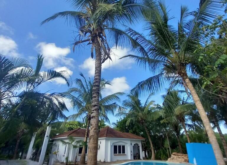 Hotel Maasai Barracks Resort