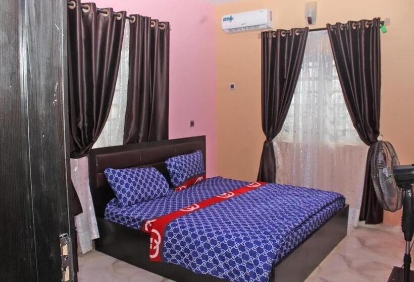 هتل Vicaries Royal