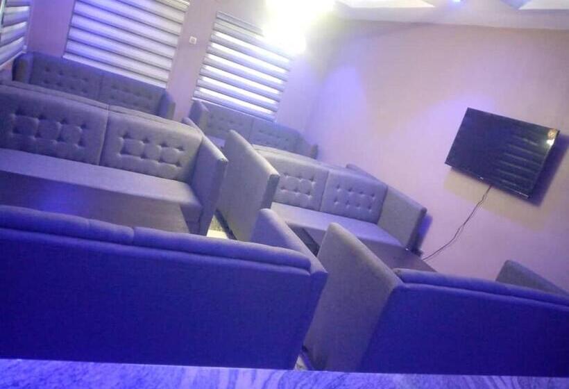 هتل Vicaries Royal