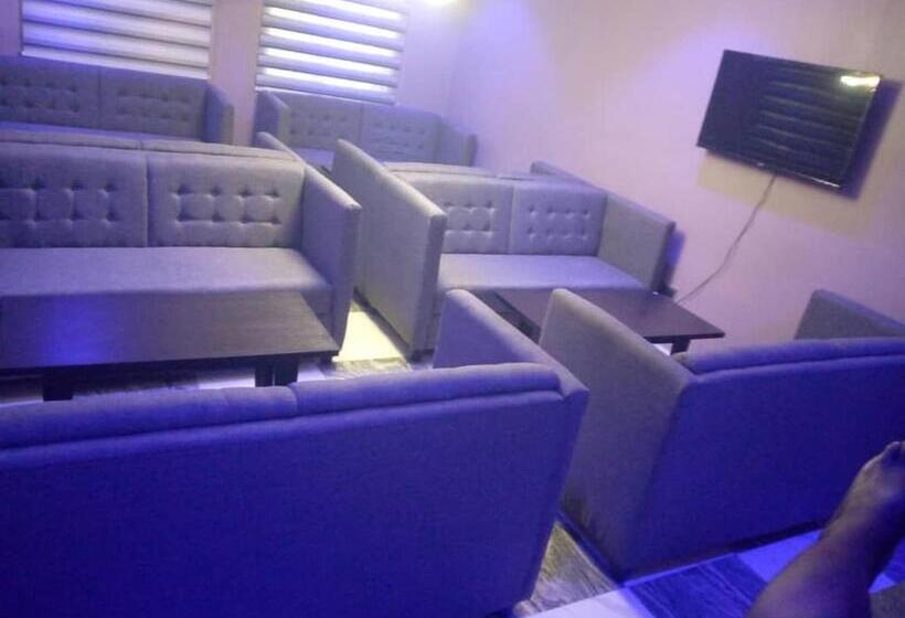 هتل Vicaries Royal