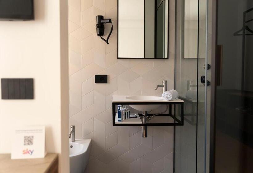 پانسیون Suites Di Costanza