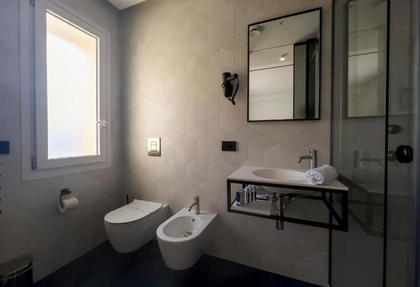 پانسیون Suites Di Costanza