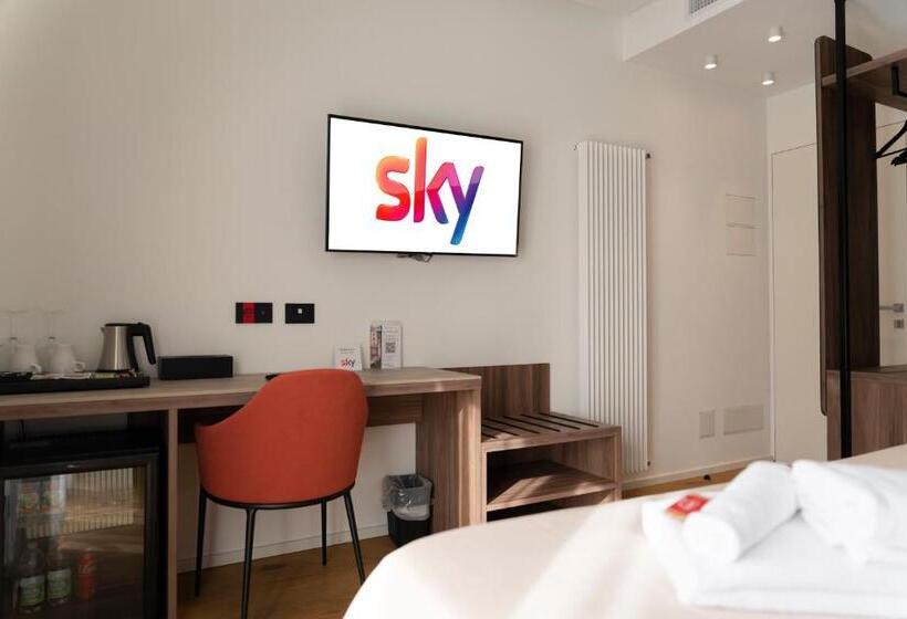 پانسیون Suites Di Costanza