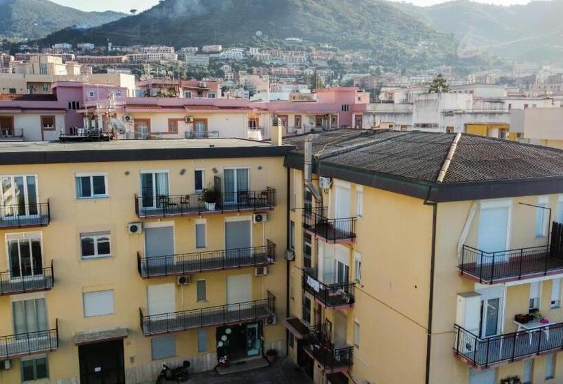 پانسیون Suites Di Costanza