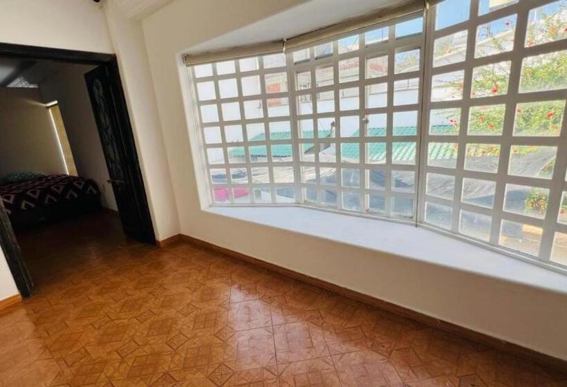 פנסיון Taj Mahal Hostal And Restaurant