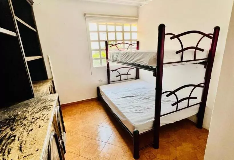 Majatalo Taj Mahal Hostal And Restaurant