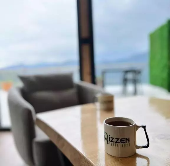 リゾートホテル Rizzen Tatil Köyü