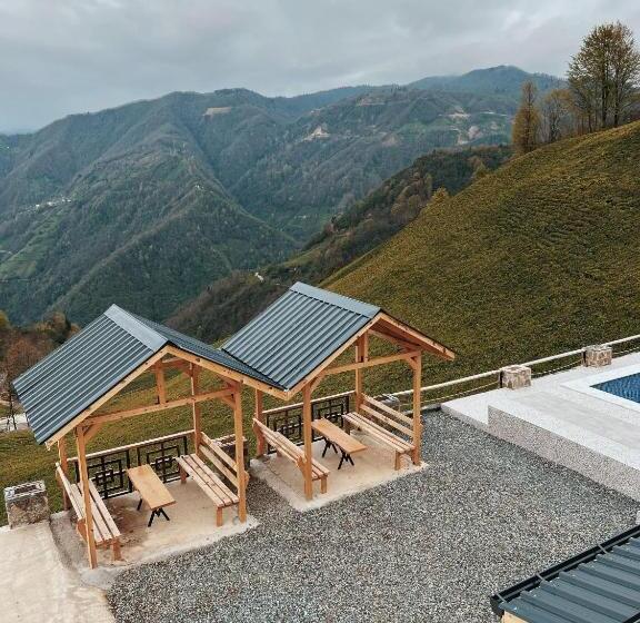 منتجع Rizzen Tatil Köyü