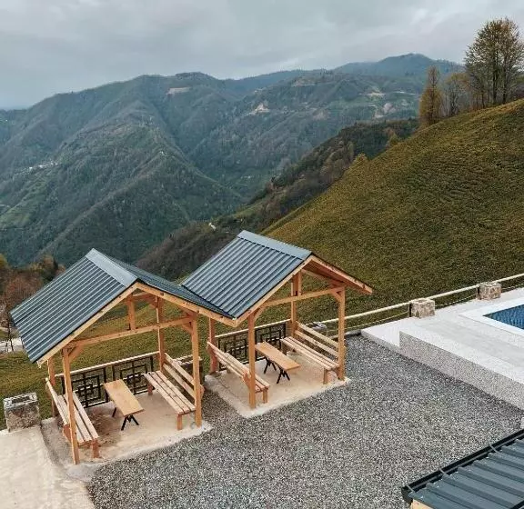 リゾートホテル Rizzen Tatil Köyü