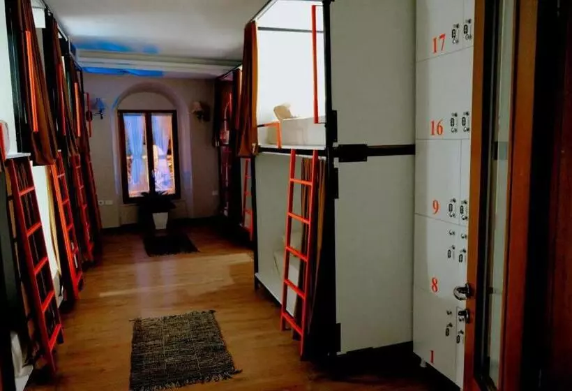 Scodrinon Hostel