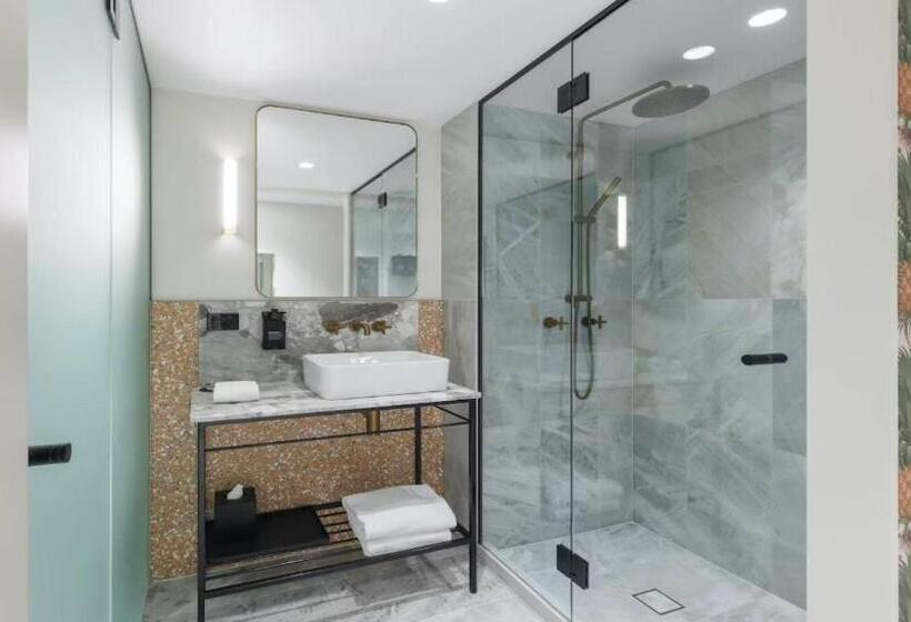 202 Elizabeth Hotel The Oxford Australia