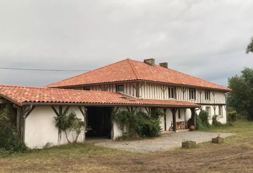 Aamiaismajoitus (B&B) Xibouette