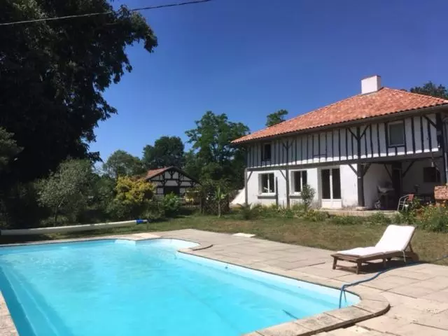 Aamiaismajoitus (B&B) Xibouette