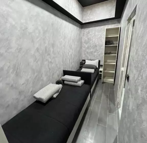 Diamond Hostel
