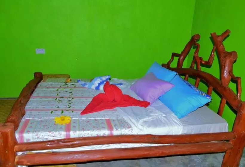 هتل Lake Bunyonyi View Lodge