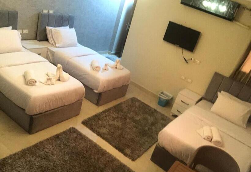 هتل Royal Gem View