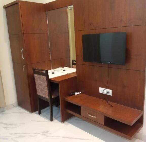 בית מלון כפרי The Amur Falcon Inn & Resorts