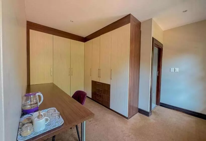 ペンション Fullbliss Guesthouse