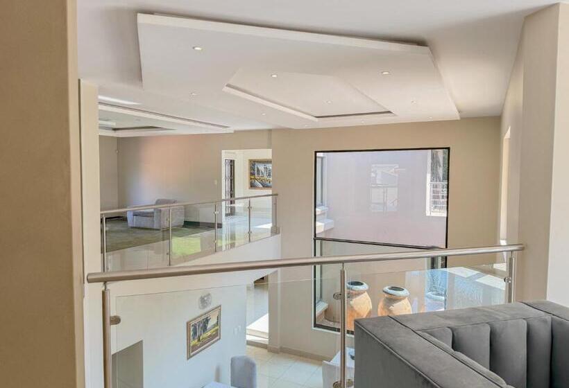 Pension Fullbliss Guesthouse