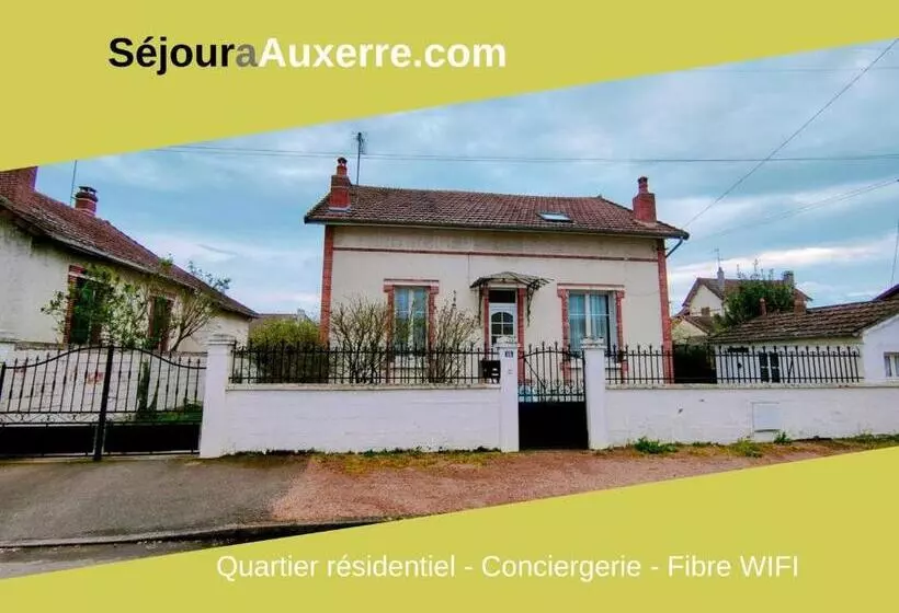 پانسیون Home   Champoulains   Séjour à Auxerre