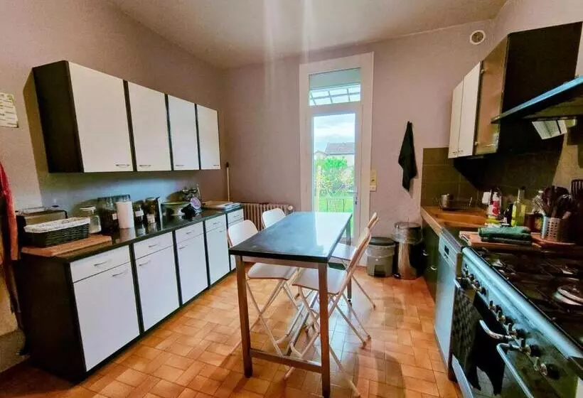 پانسیون Home   Champoulains   Séjour à Auxerre