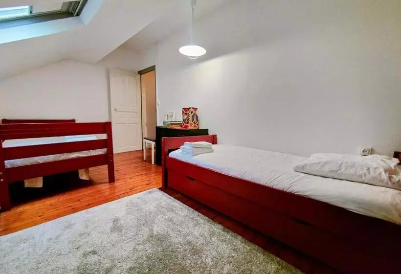 پانسیون Home   Champoulains   Séjour à Auxerre