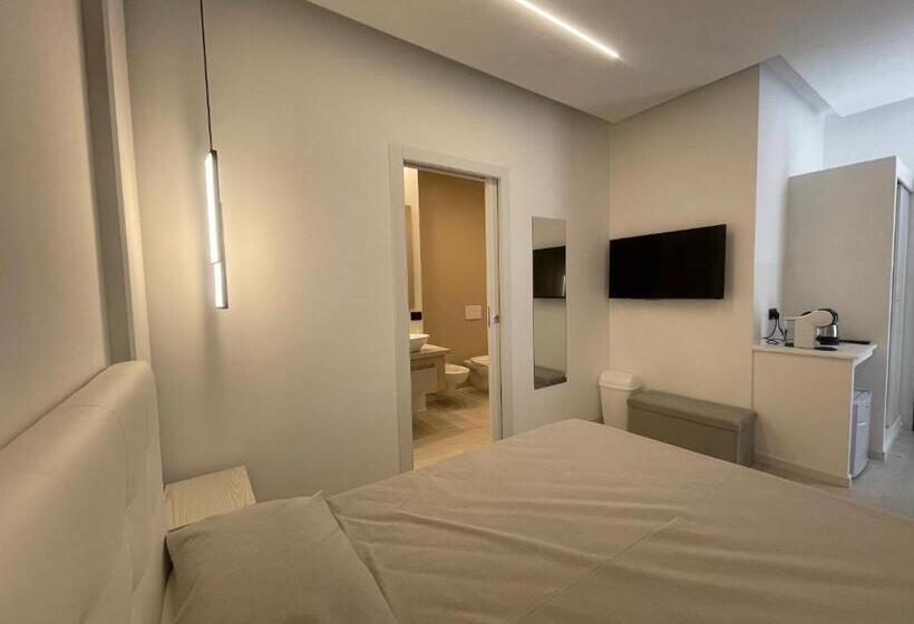 膳宿费 Magenta Rooms