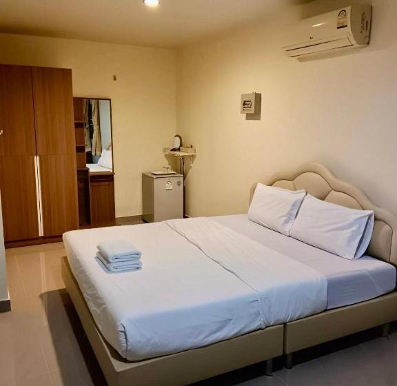 Resort พายเนอรี รีสอร์ท @แหล่มแท่น