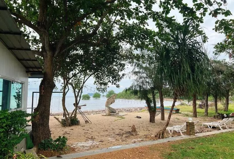 Lomakeskus พายเนอรี รีสอร์ท @แหล่มแท่น