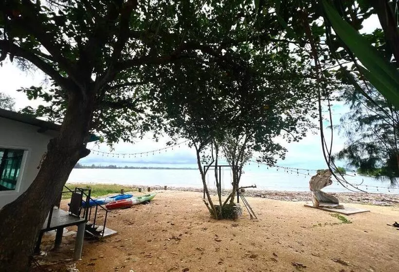 Lomakeskus พายเนอรี รีสอร์ท @แหล่มแท่น