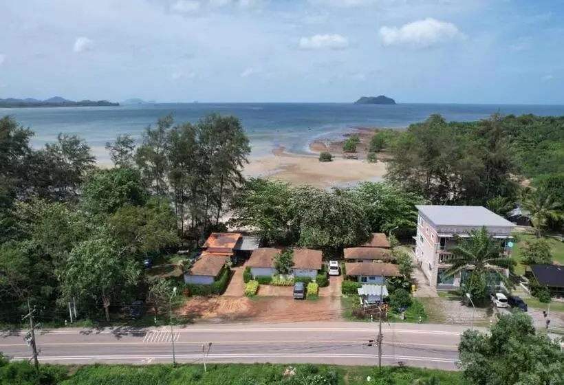 Lomakeskus พายเนอรี รีสอร์ท @แหล่มแท่น