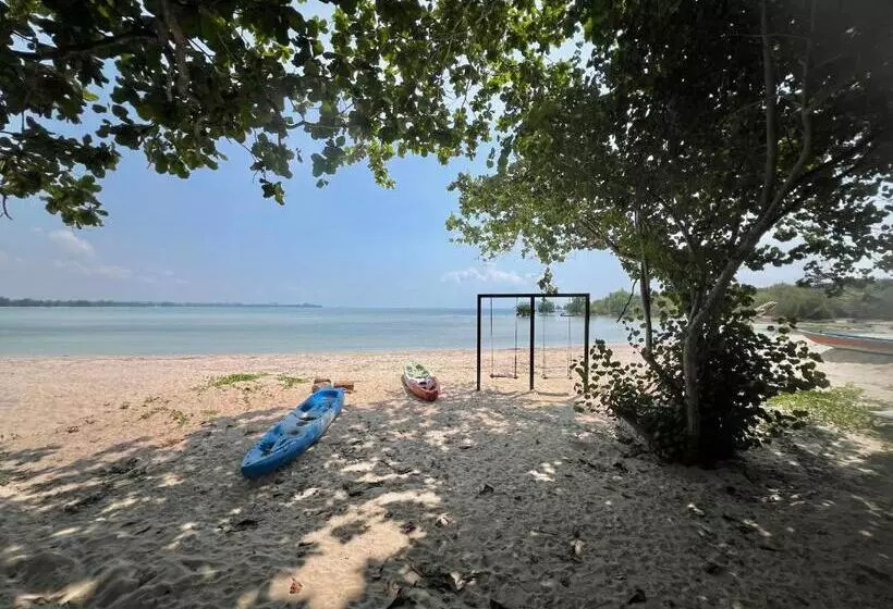 Lomakeskus พายเนอรี รีสอร์ท @แหล่มแท่น