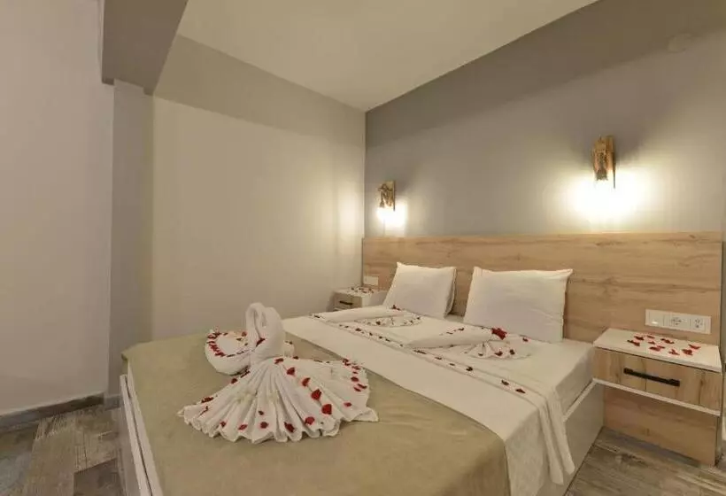 Trakhei̇a Otel