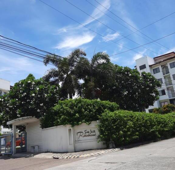 הוסטל The S&s Staycation