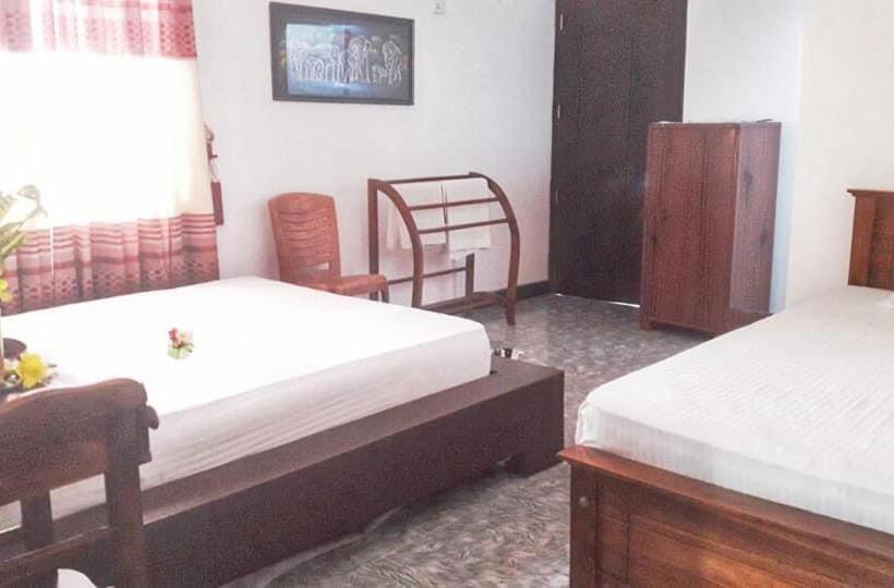 تختخواب و صبحانه Anusha Holiday Inn