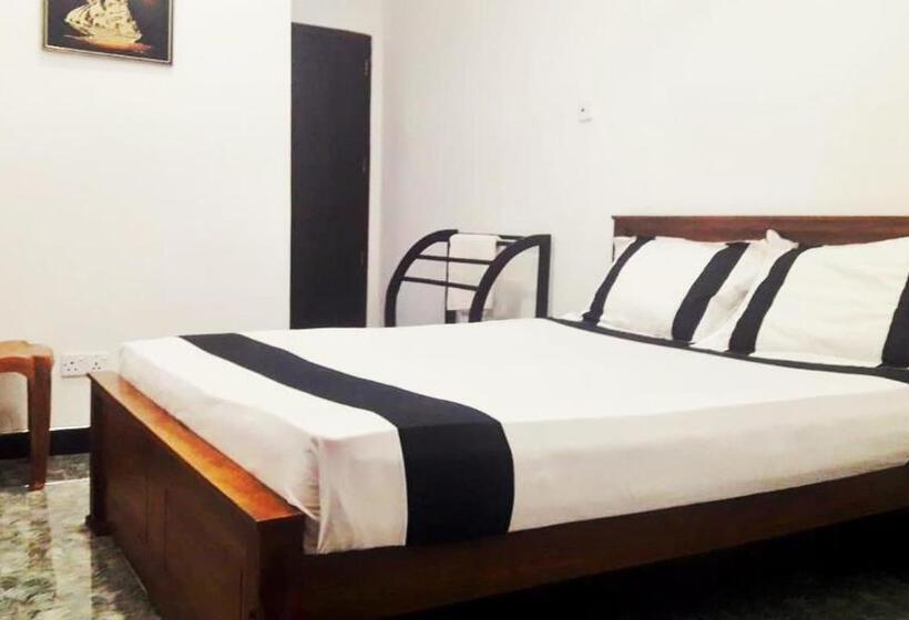 تختخواب و صبحانه Anusha Holiday Inn