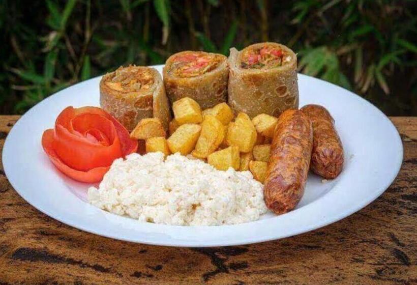 تختخواب و صبحانه Galaxy Executive Inn,bar & Restaurant Wakiso