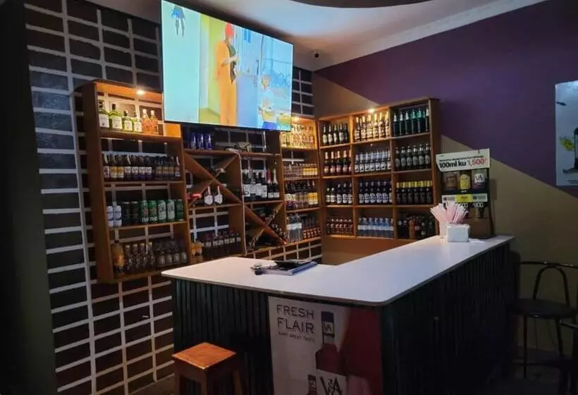 تختخواب و صبحانه Galaxy Executive Inn,bar & Restaurant Wakiso