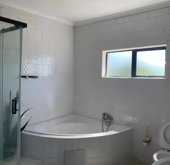 تختخواب و صبحانه Senatla Guest Inn