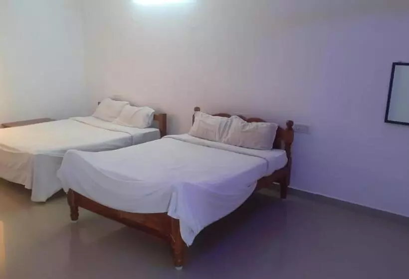 Hotelli Beach House Studio