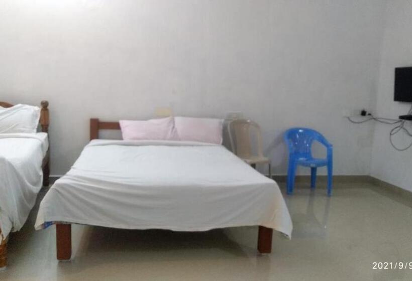 هتل Beach House Studio