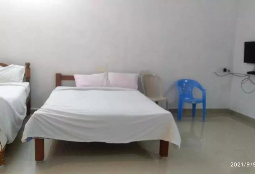 Hotelli Beach House Studio