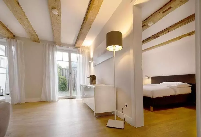 Hotelli Der Charlottenhof