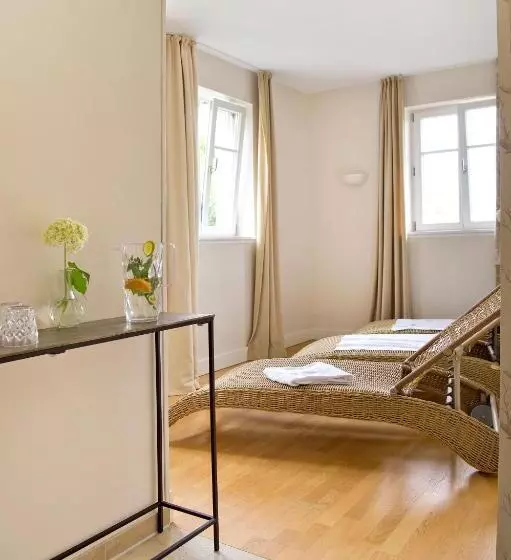 Hotelli Der Charlottenhof