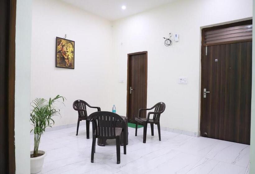 Отель Rang Vilas Residency Vrindavan