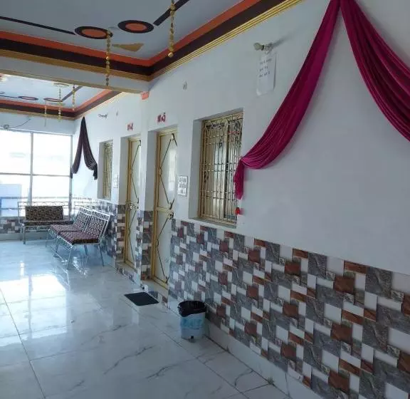 Hotelli Sanjay Resort And