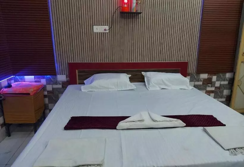 Hotelli Sanjay Resort And
