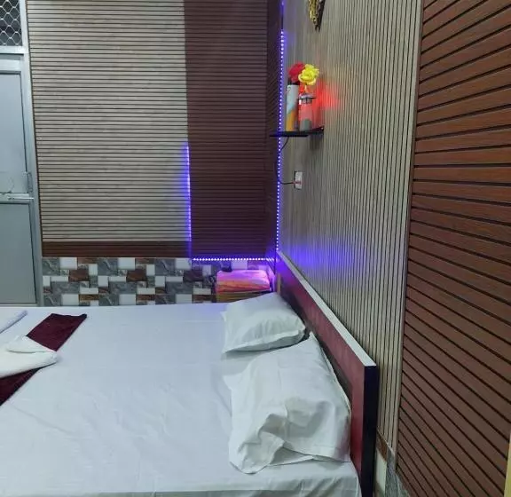 Hotelli Sanjay Resort And