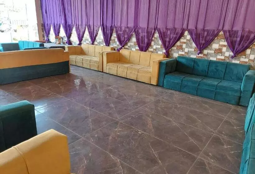 Hotelli Sanjay Resort And